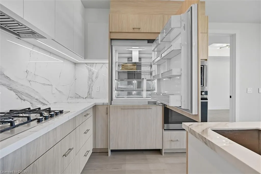 123 Maurice Drive, #409