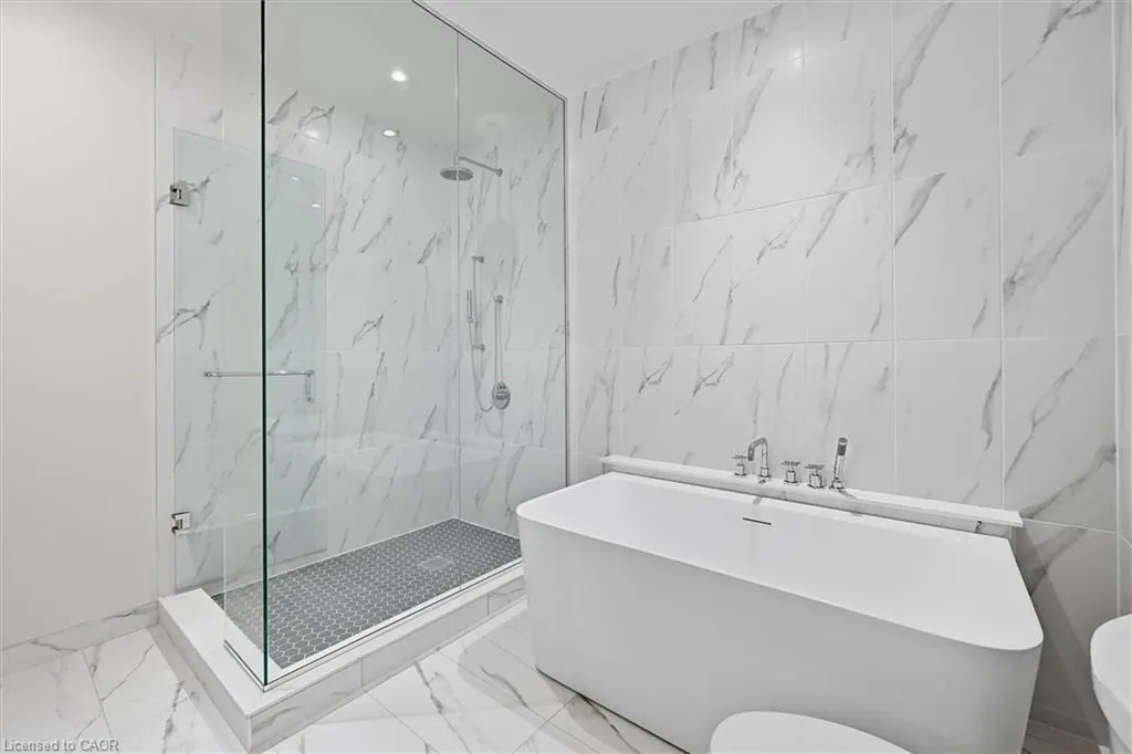 123 Maurice Drive, #409