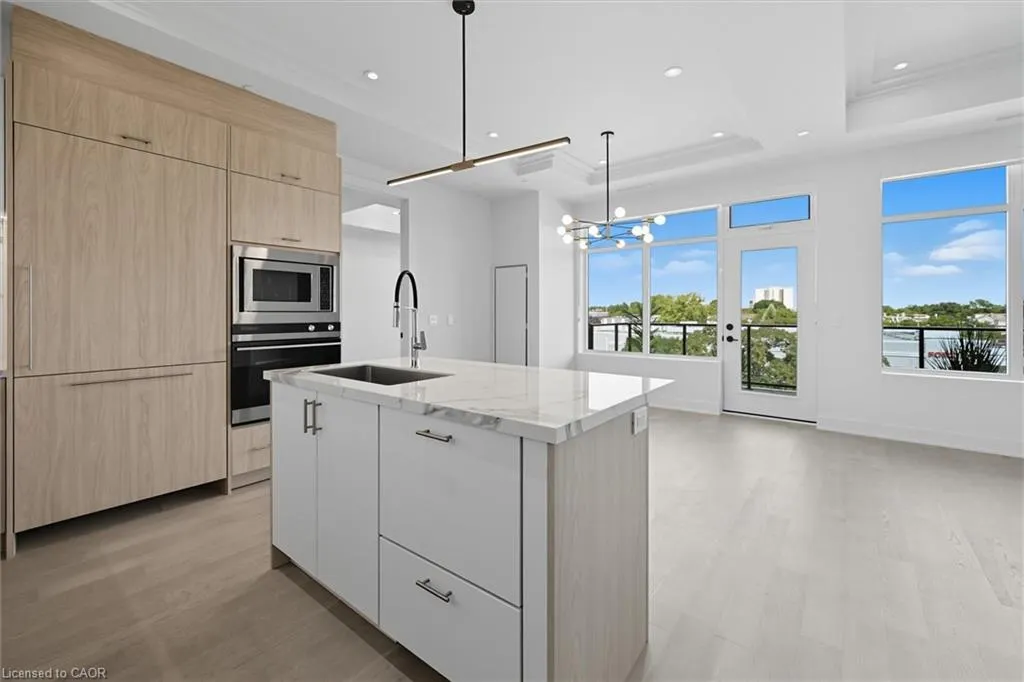 123 Maurice Drive, #409