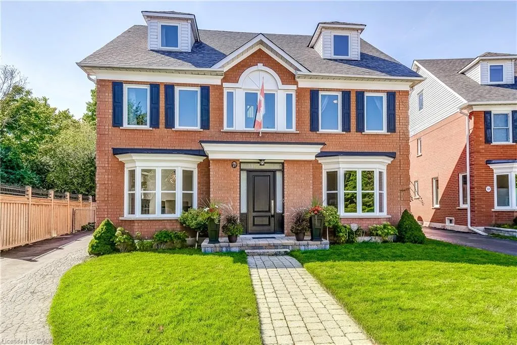 27 Morrison Creek Crescent