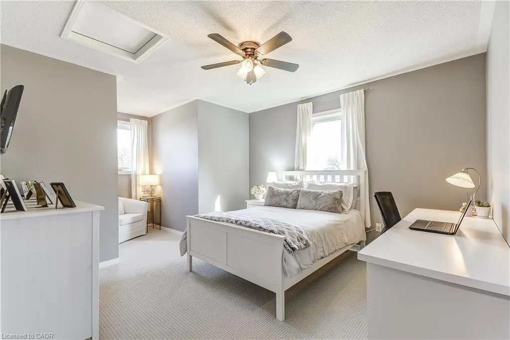 27 Morrison Creek Crescent
