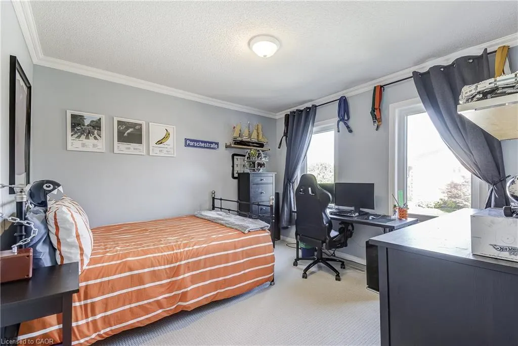 27 Morrison Creek Crescent