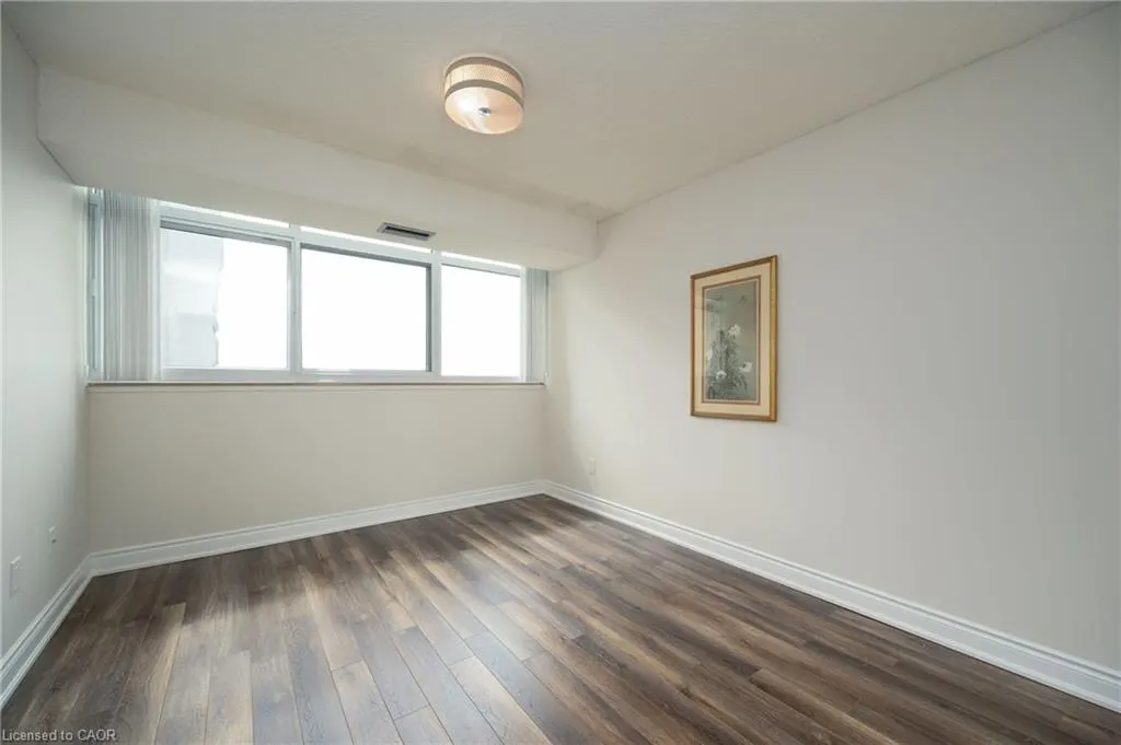 1359 White Oaks Boulevard, #804