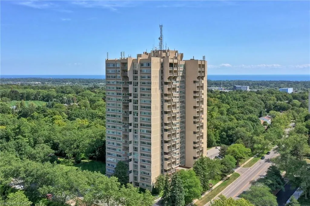 1359 White Oaks Boulevard, #804