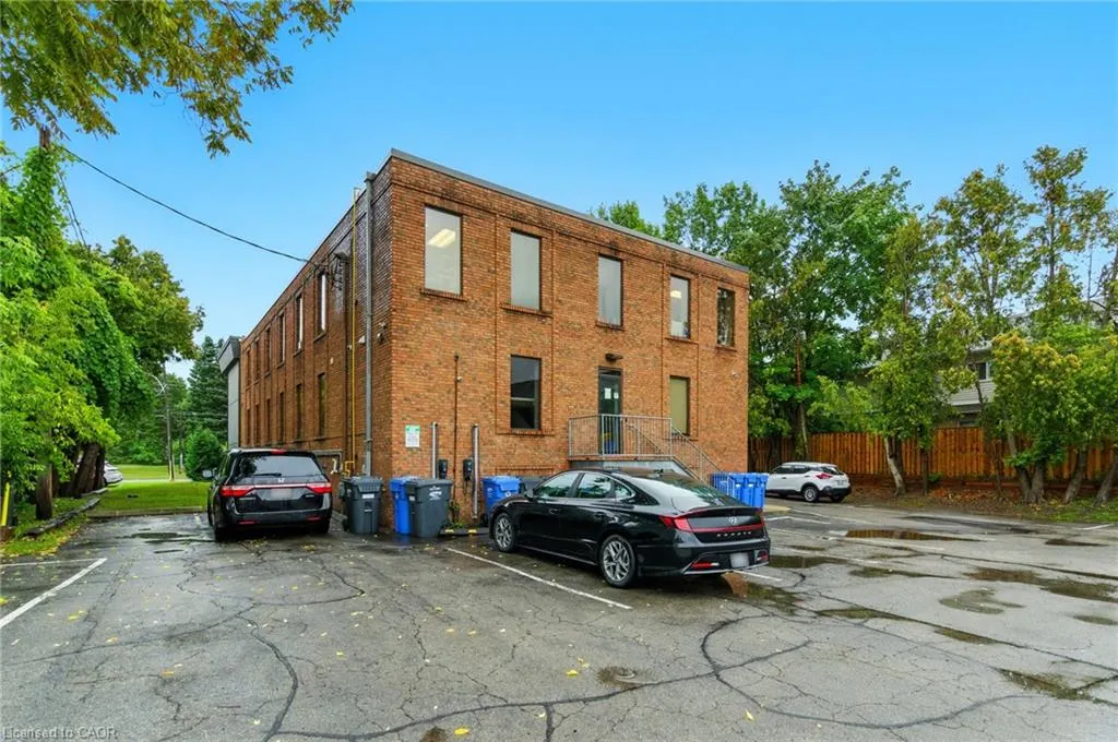 3077 New Street, #202