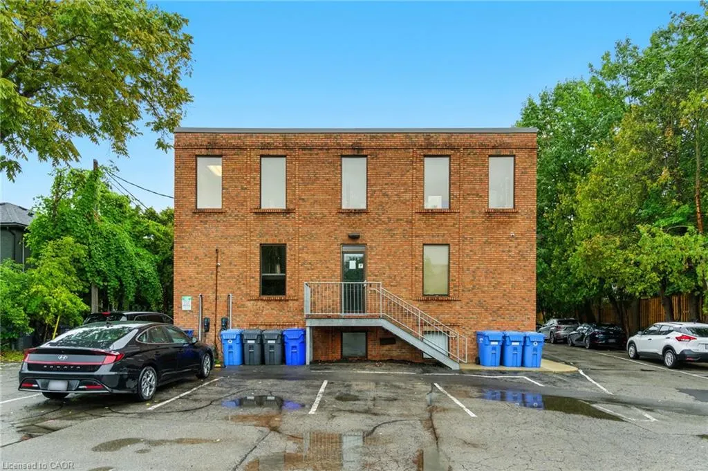 3077 New Street, #202