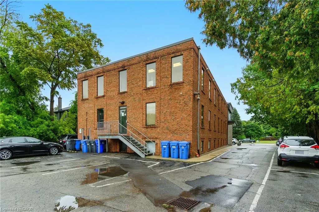 3077 New Street, #202