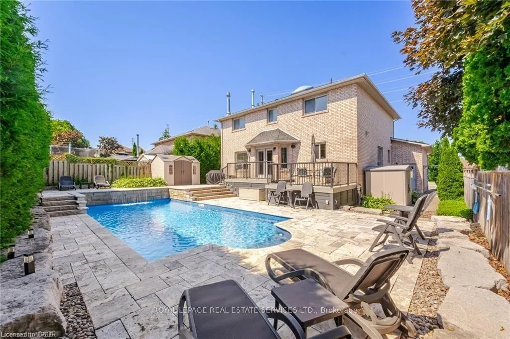 125 Ferndale Drive S