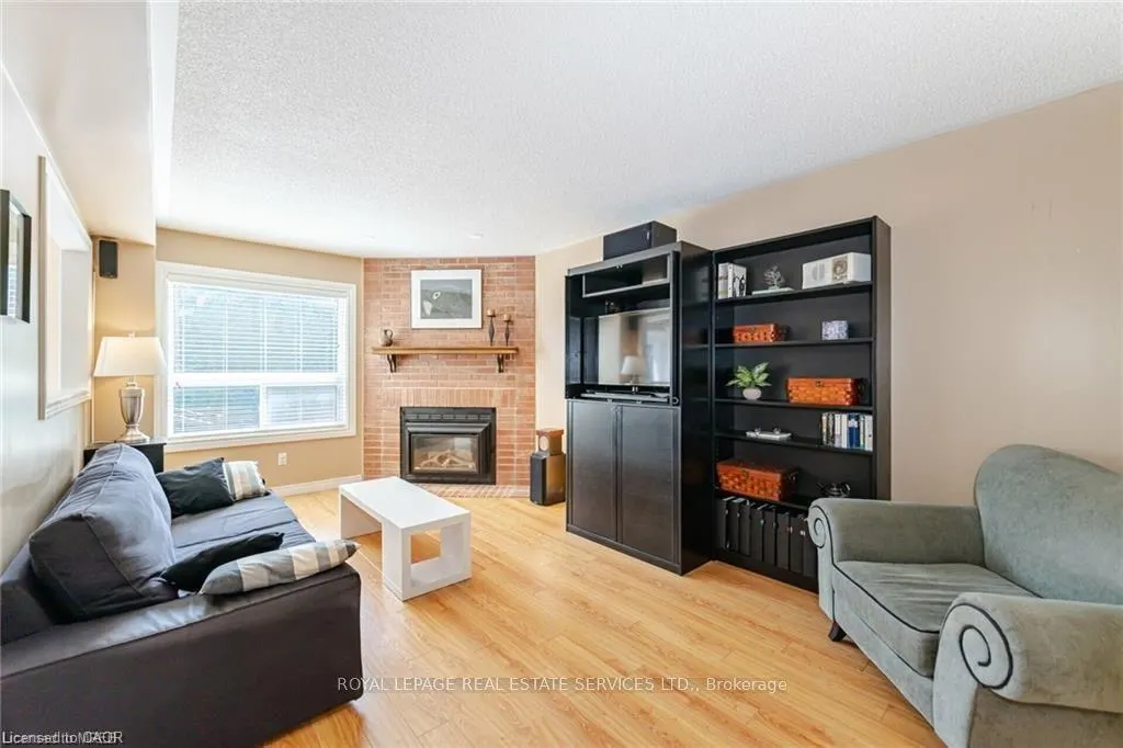 125 Ferndale Drive S