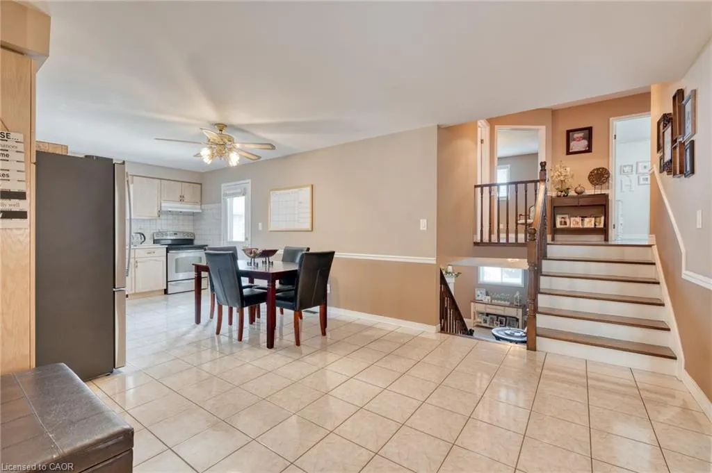 13 Loneoak Crescent