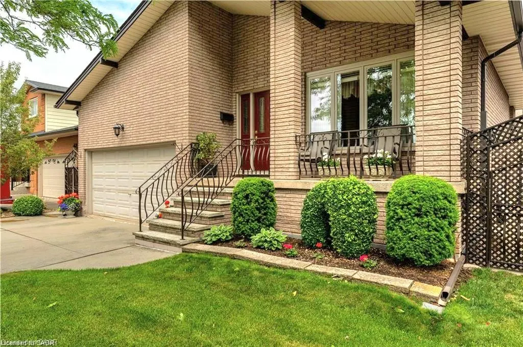 14 Valrose Drive