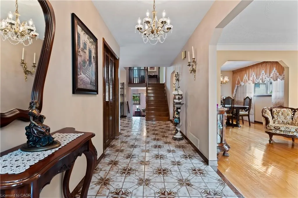 14 Valrose Drive