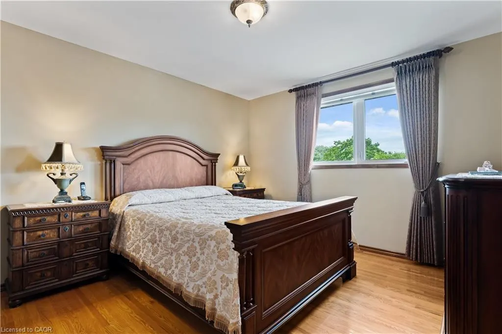 14 Valrose Drive