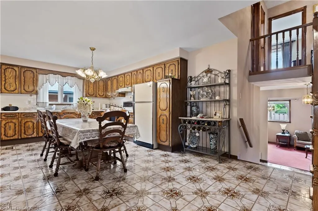 14 Valrose Drive