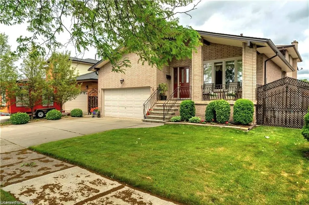 14 Valrose Drive