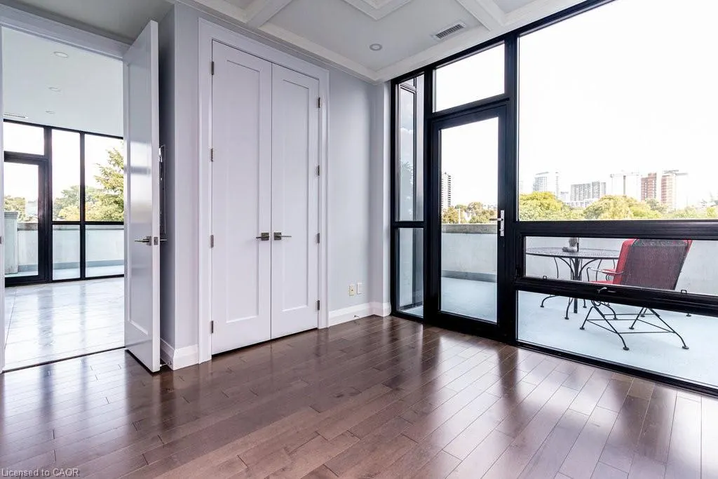 101 Locke Street Street S, #312