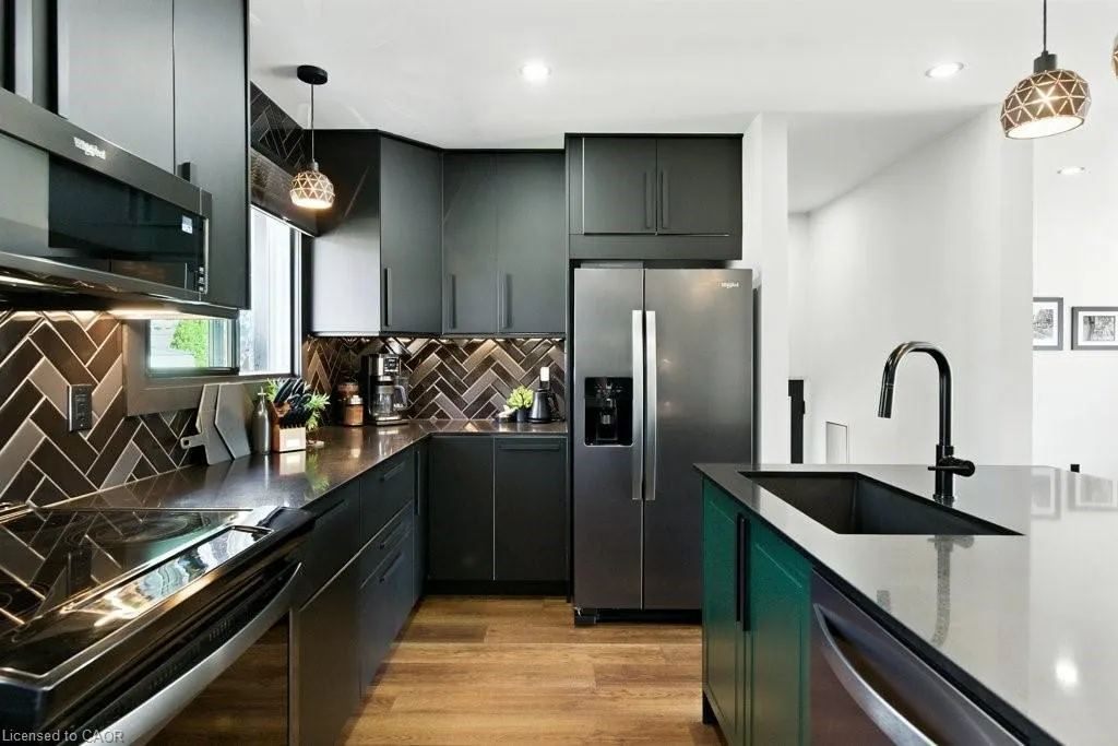 30 Cloke Court