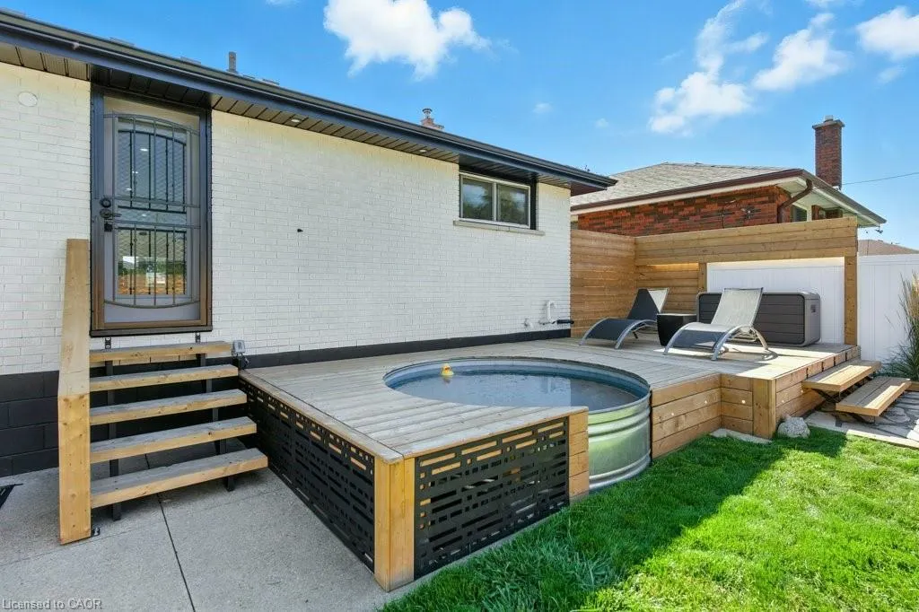 30 Cloke Court