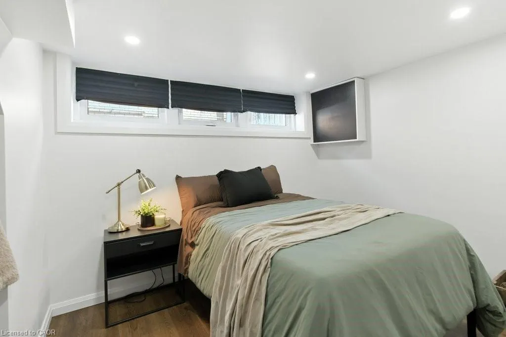 30 Cloke Court