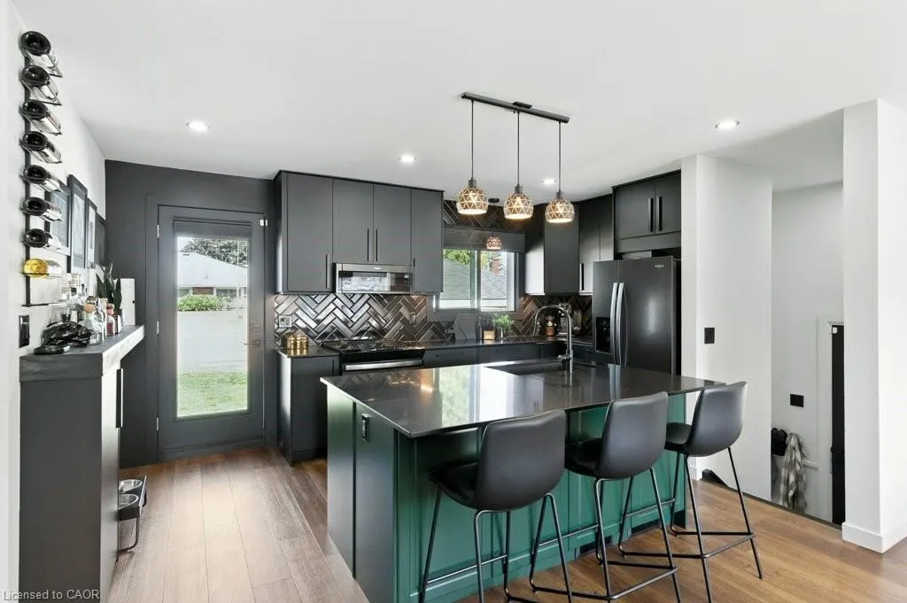 30 Cloke Court