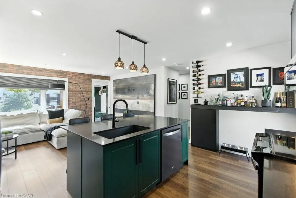 30 Cloke Court