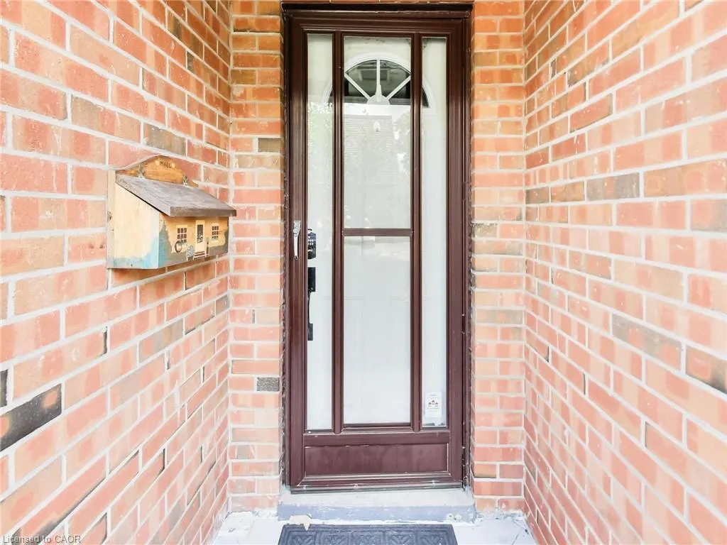 31 Briar Path