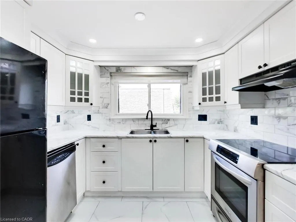 31 Briar Path