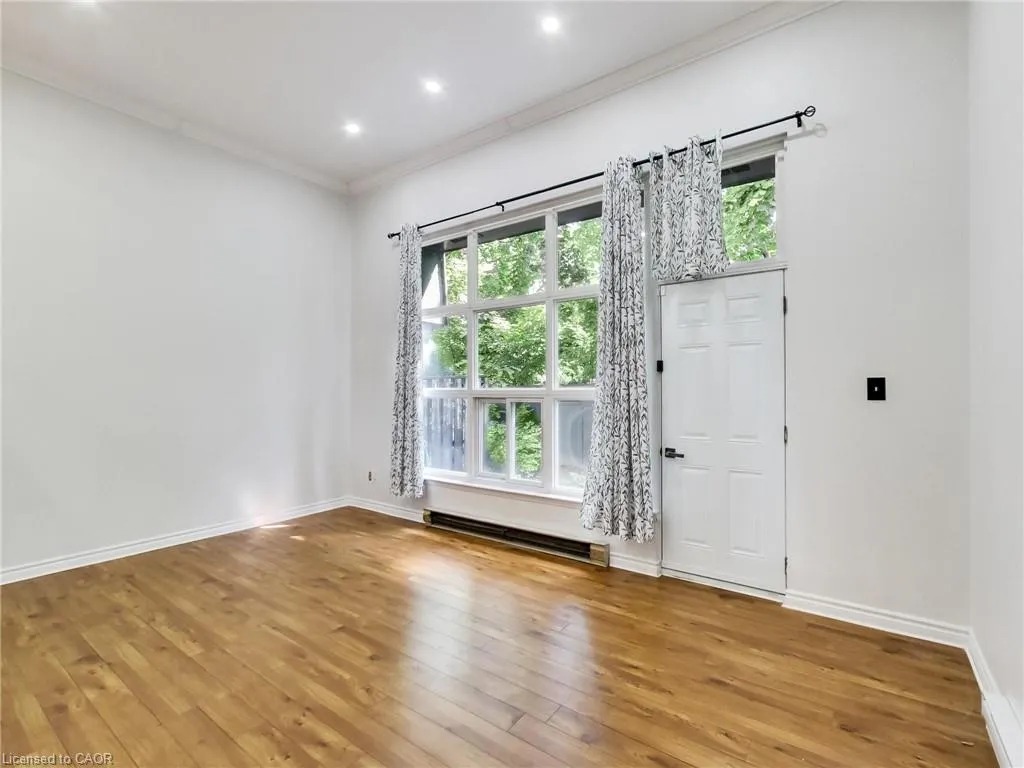31 Briar Path