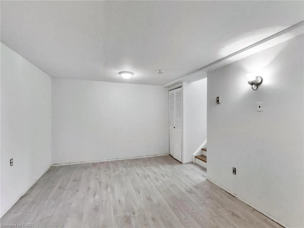 31 Briar Path