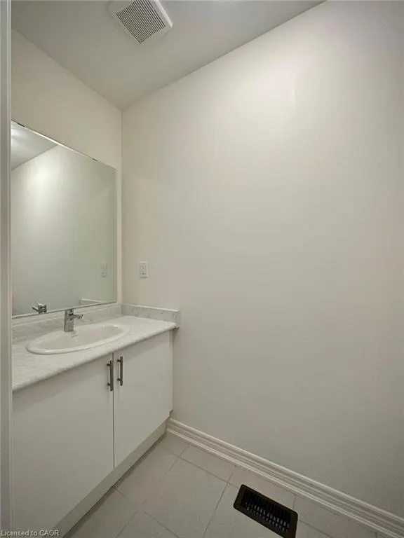 10 Lidstone Street