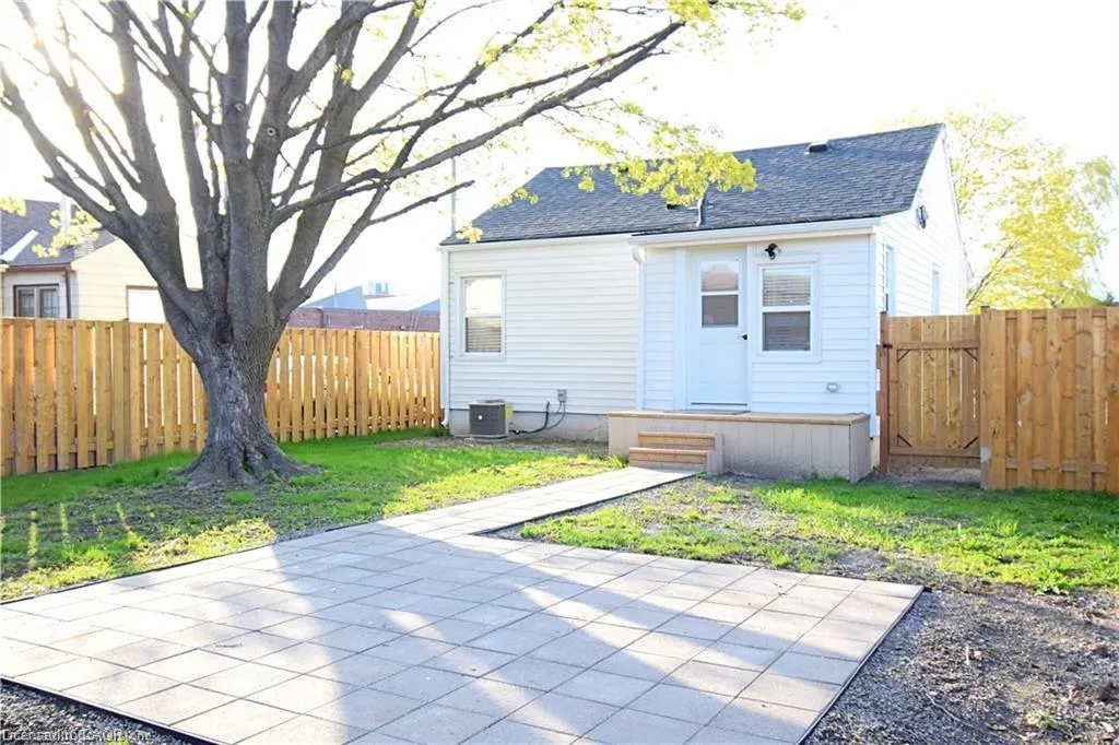 4 Lancaster Avenue