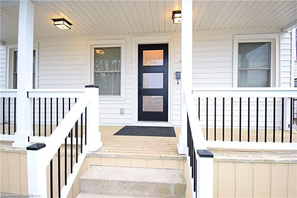 4 Lancaster Avenue