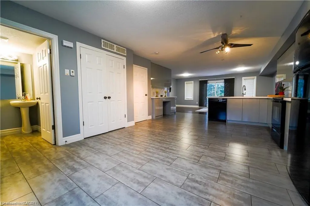 275 Old Huron Road, #1