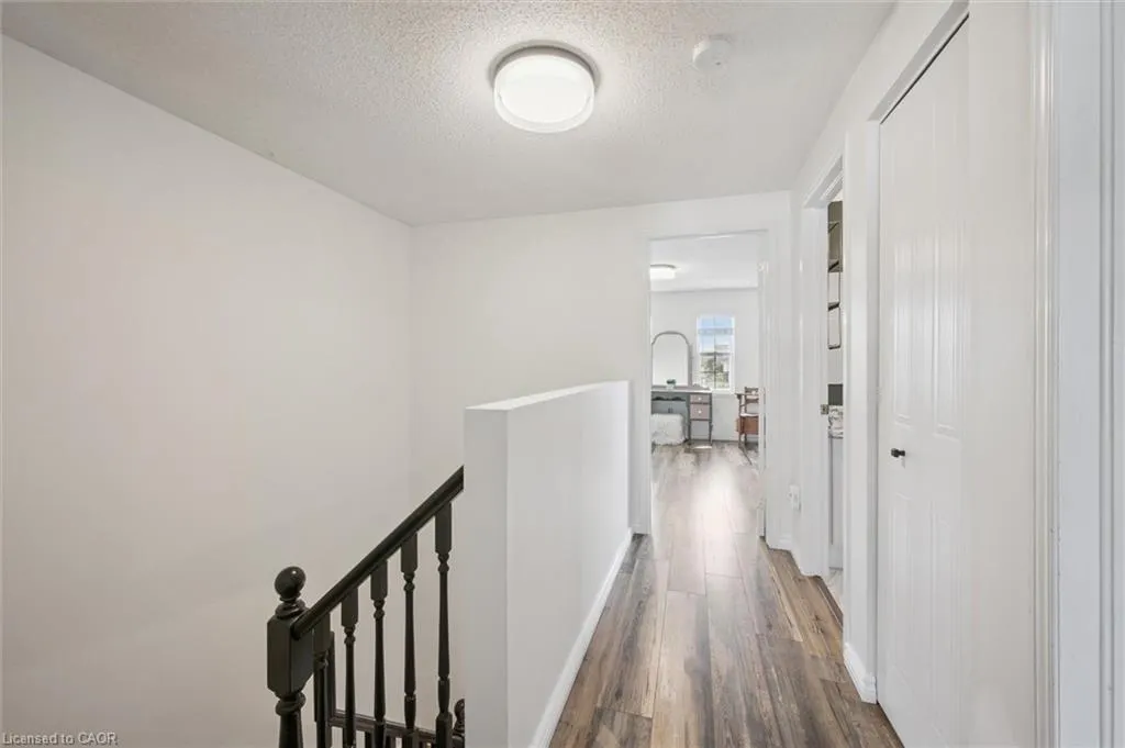 76 Elma Place