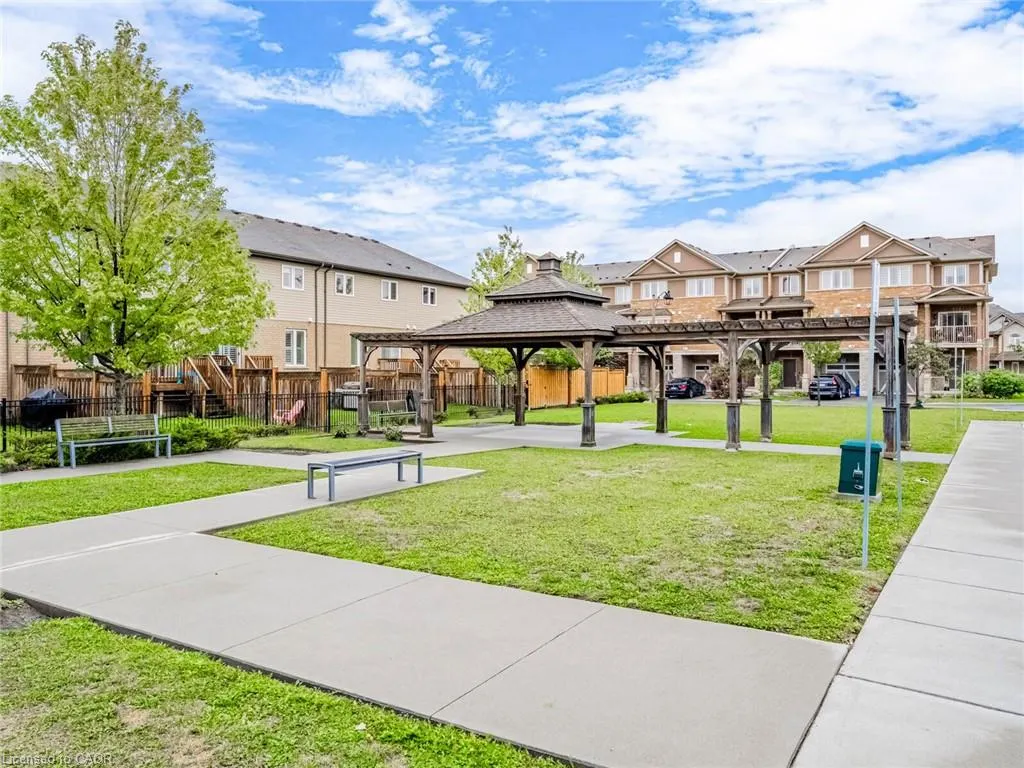 60 Bloom Crescent, #28