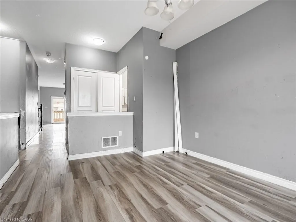 60 Bloom Crescent, #28