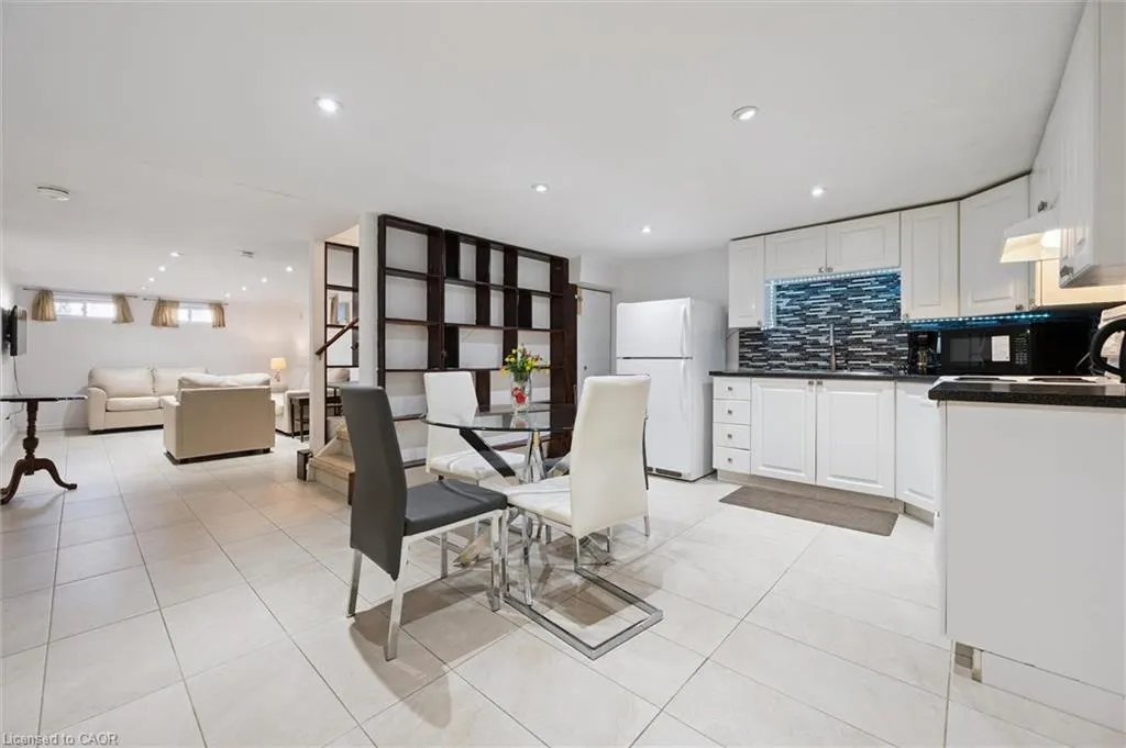 18 Cambridge Avenue, #Lower
