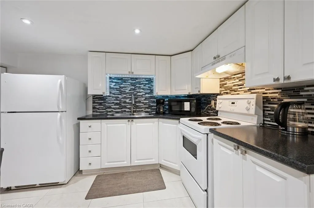 18 Cambridge Avenue, #Lower