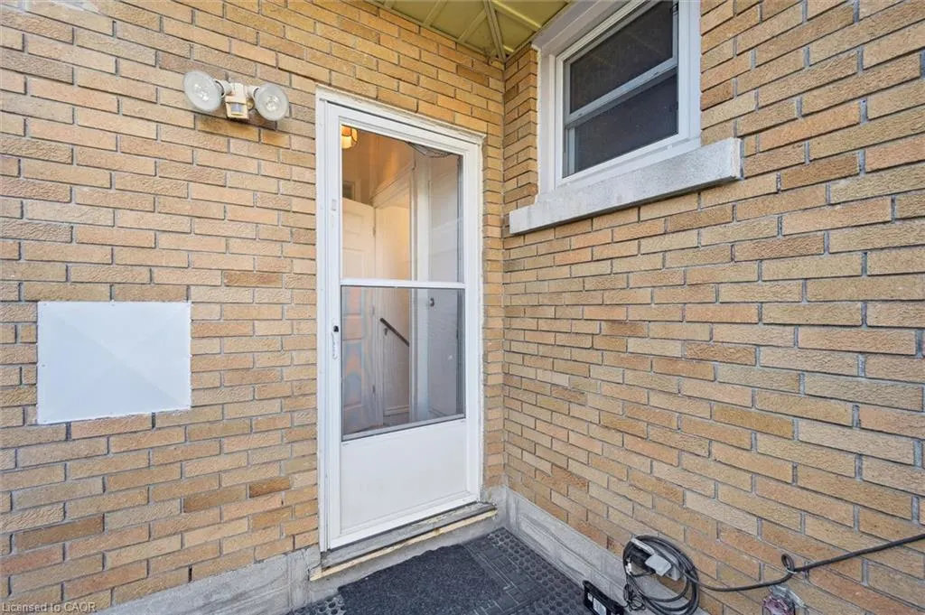 18 Cambridge Avenue, #Lower