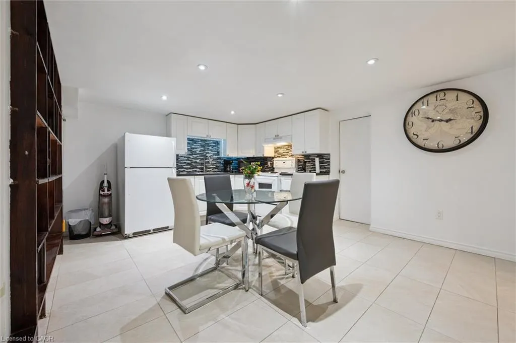 18 Cambridge Avenue, #Lower