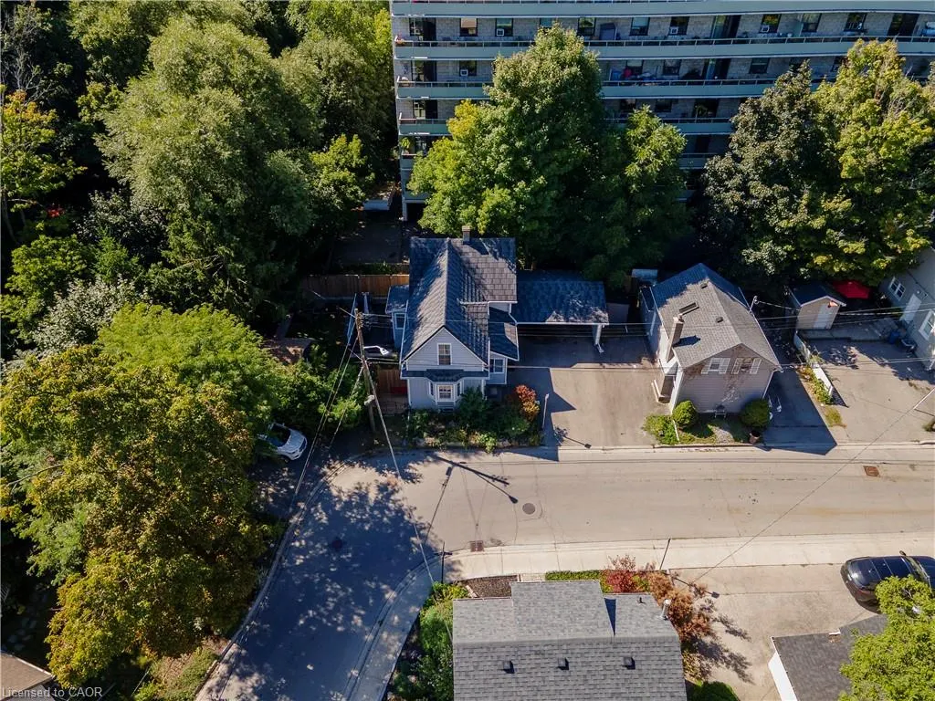 12 Maple Avenue