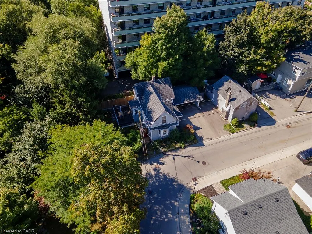 12 Maple Avenue