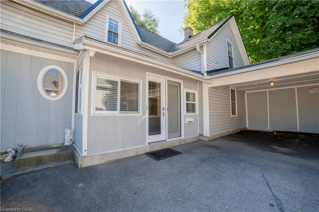12 Maple Avenue