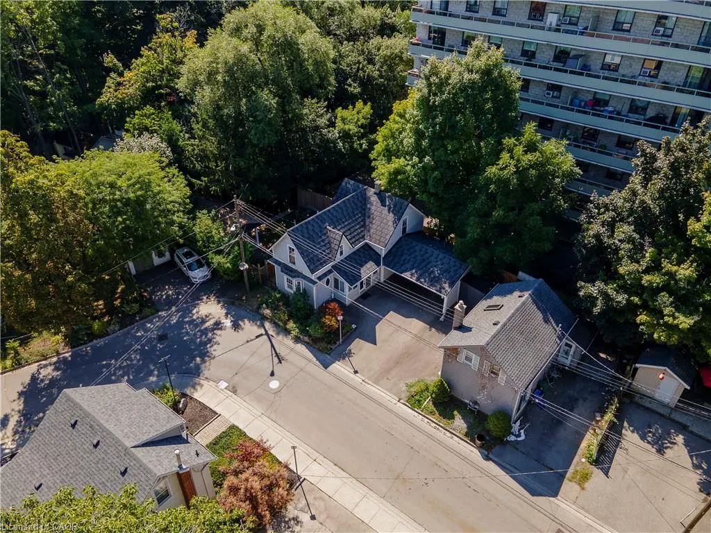 12 Maple Avenue