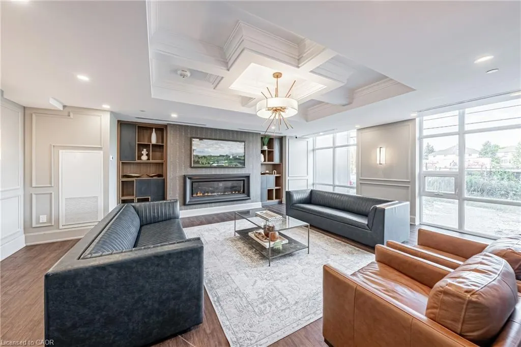 460 Dundas Street E, #327