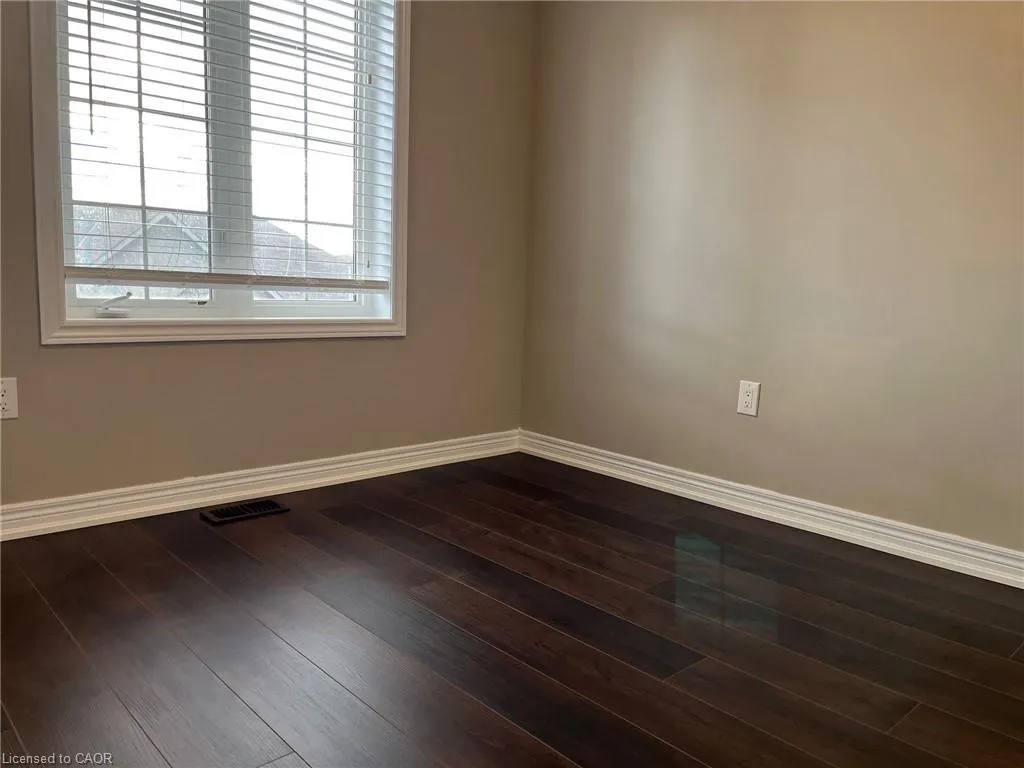 377 Cranbrook Common