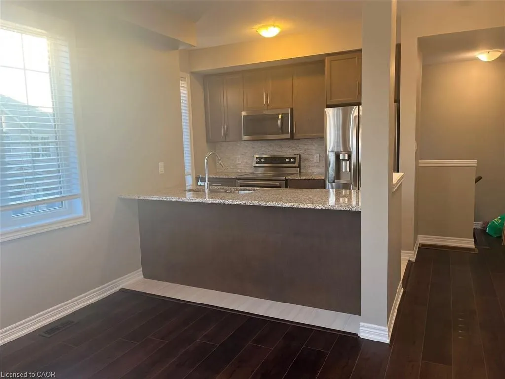 377 Cranbrook Common