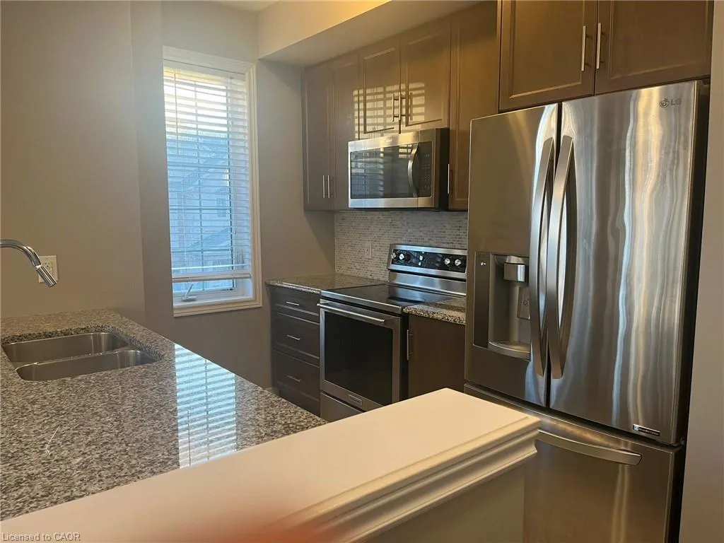 377 Cranbrook Common
