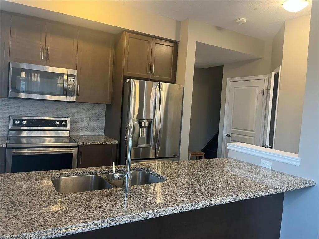 377 Cranbrook Common
