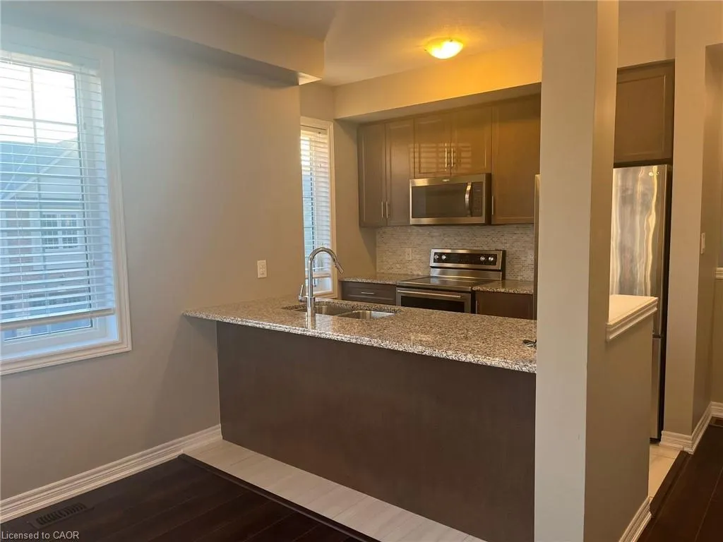 377 Cranbrook Common